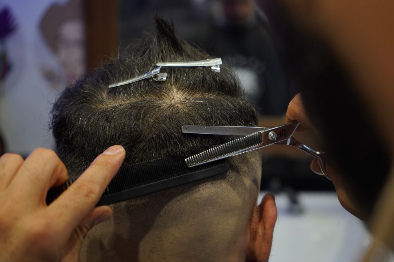 Taglio capelli uomo a San Valentino Torio
